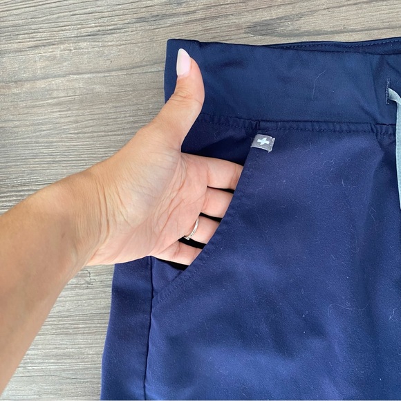 FIGS ZAMORA NAVY BLUE JOGGER SCRUB PANTS WOMENS XS - Picture 2 of 6
